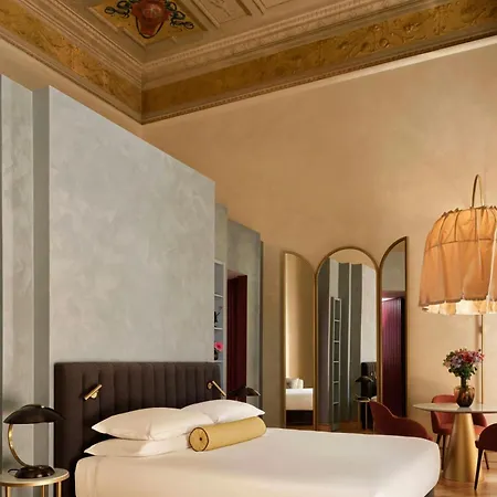 Urbana, A Tribute Portfolio 4* Rome