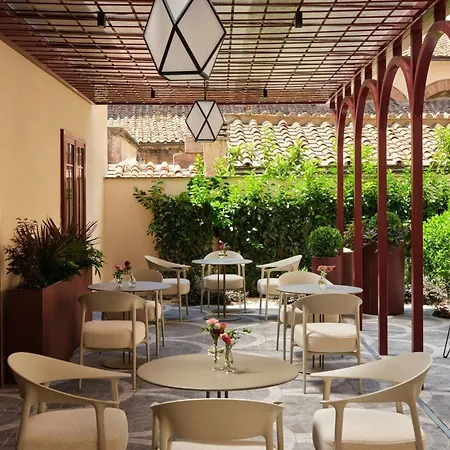 Hotel Urbana, A Tribute Portfolio 4*