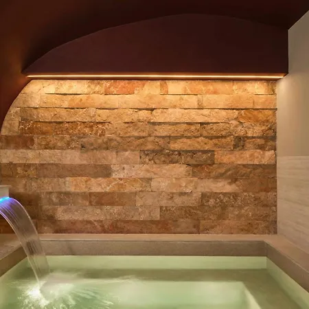 Urbana, A Tribute Portfolio Hotel Rome