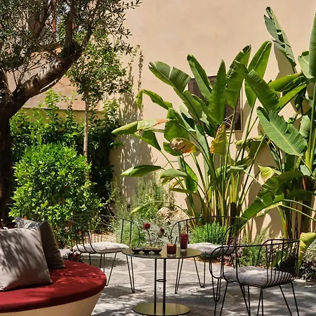 Urbana, A Tribute Portfolio 4* Rome